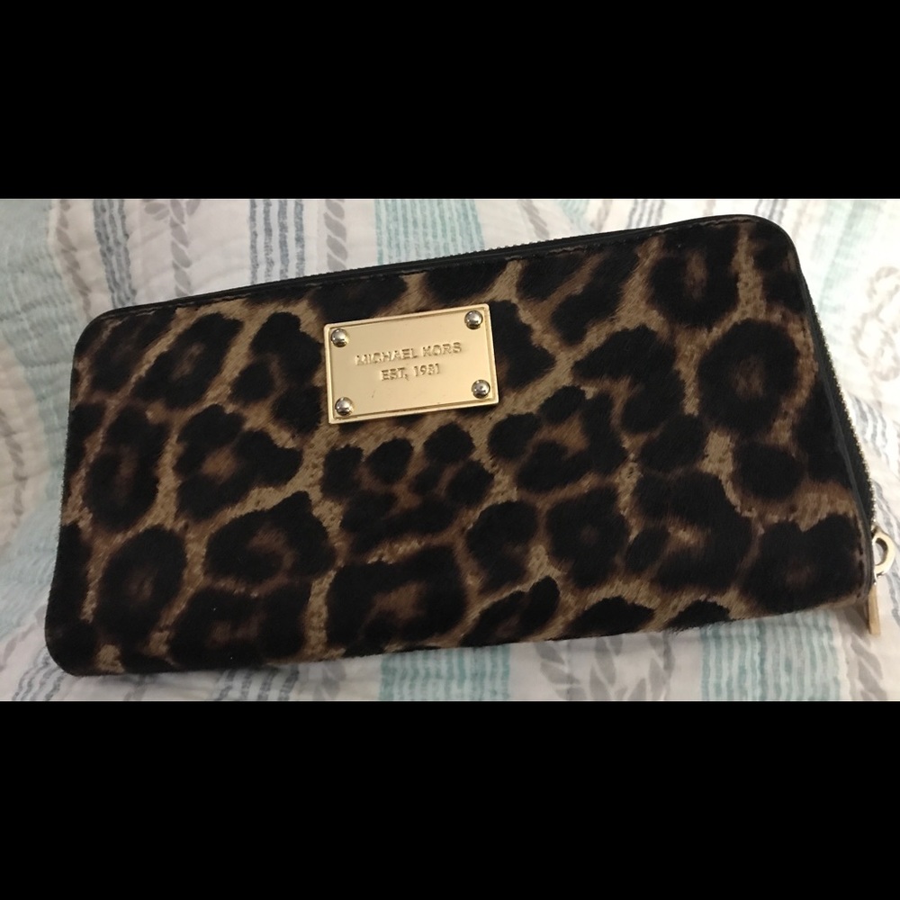 Michael kors wallet